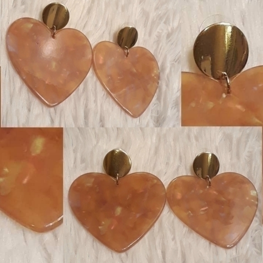 ☄Gold Tone Marbled Heart Dangle Earrings